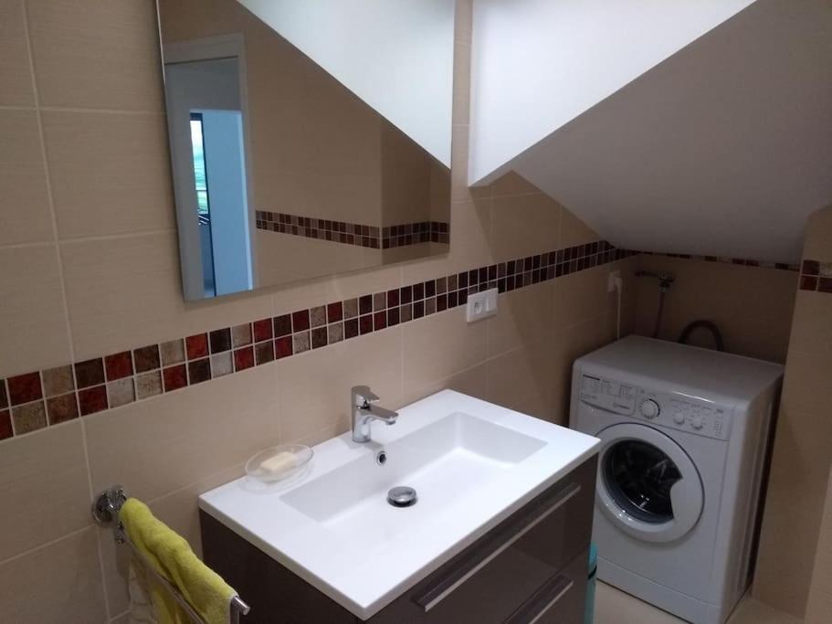 Charmant Appartement T2 Neuf ,Calme Tout Confort. Cases-de-Pene Exterior foto